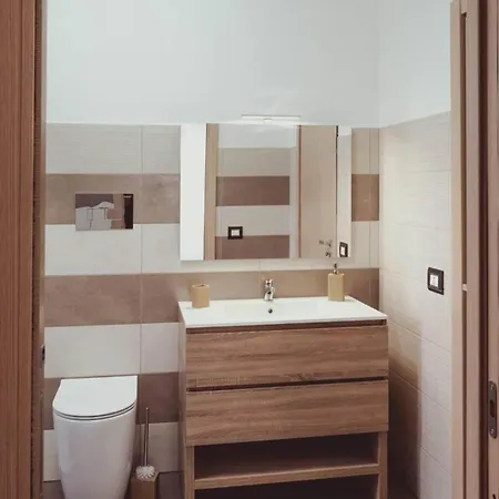 Domus Del Gotha Bed & Breakfast